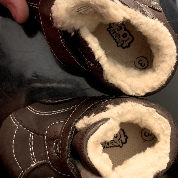 Boy infant boots Nwot - Picture 3 of 4